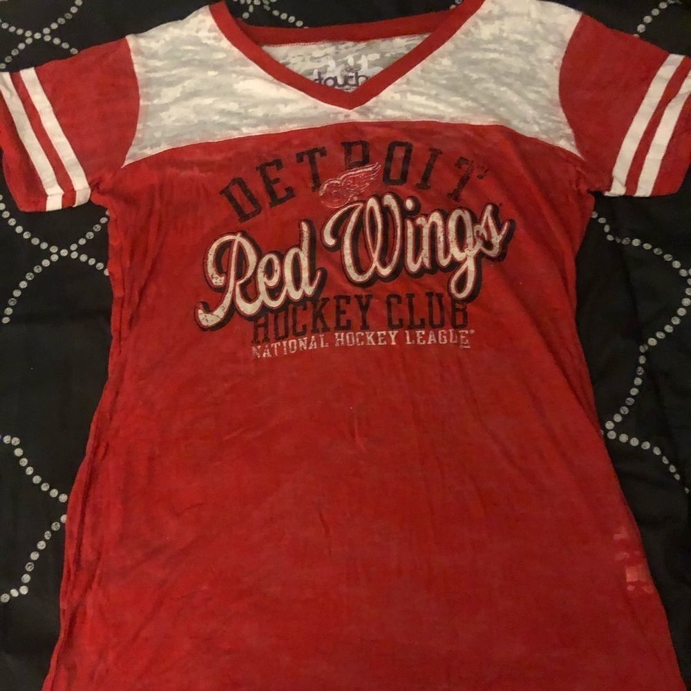 Red Wings Hockey Shirt womens
